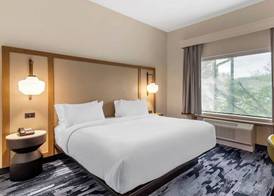 Fairfield Inn & Suites by Marriott Helen 5