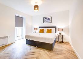 Hybrid Resi - London, Mitcham close to Tooting and Wimbledon 5