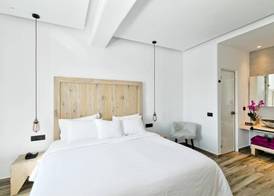 Portes Mykonos Suites & Villas 2