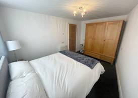 Beautiful Private Detached 1-bed Bungalow 3