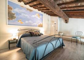 Cavour Suite Mezzanine by 360Rentals 3