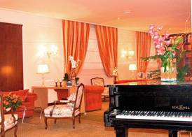 Hotel De La Ville 3