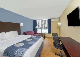 Days Inn by Wyndham Statesville 4