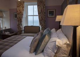 Port Charlotte Hotel 4
