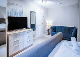 Lundy Lodge – 1 Bedroom Annex – Rhossili 4