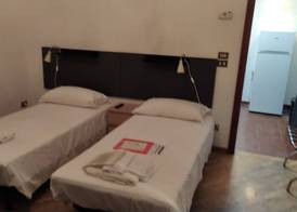 DOMUS NIKOLAI ROOMS AND TERRACE-Central Bari 5