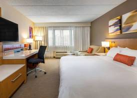 Delta Hotels by Marriott Utica 5