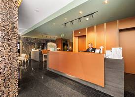 Axis Porto Business & Spa Hotel 5