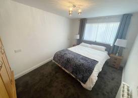 Beautiful Private Detached 1-bed Bungalow 2