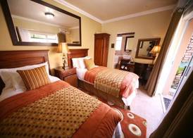 Le Cozmo Guesthouse 4