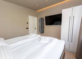 North Mountain View Suites 2