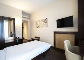 Abc Hotel 4