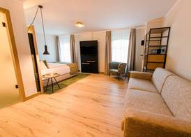 Weinhotel Freylich Zahn 4