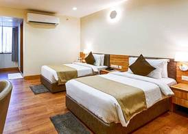 Hotel Page One 4