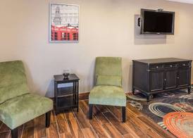Super 8 by Wyndham Janesville 3