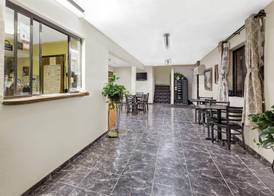 Days Inn by Wyndham Warrensburg 2