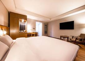 Hotel the Hill 4