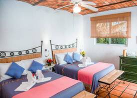 Los Milagros Hotel 4