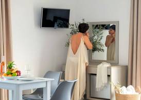 Kavros Beachside Apts 4