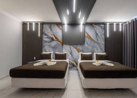 Elegance hotel & Casino 5