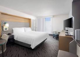 Holiday Inn Resort OCEANFRONT @ SURFSIDE BEACH by IHG 5