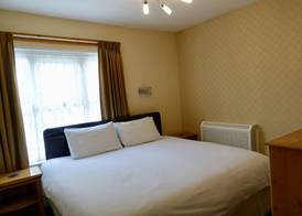 Abinger Guest House 3