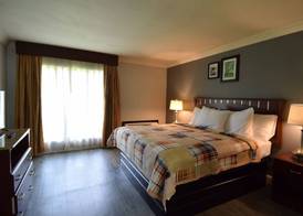Village Haven Inn & Extended Stay 3