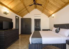 White Wood Resort By Stone Wood Hotels 5