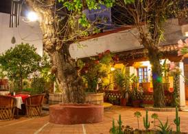 Hotel y Restaurant Embajadoras 3