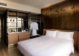 YOHO Hollywood Roosevelt Hotel 4