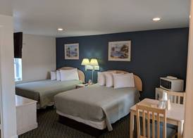 Crystal Sands Motel 4