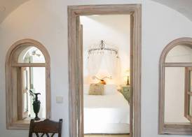 Alexander's Suites 5