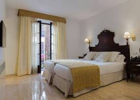 Hotel Born 4
