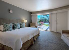 Desert Hills - 21 and Over - A Town & Desert Boutique Hotel 3