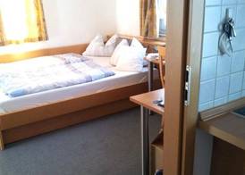 City Hotel 5