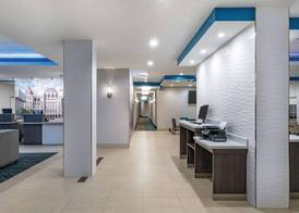 La Quinta by Wyndham Latham Albany Airport 4