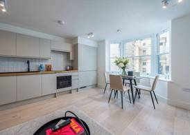 VESTO Brighton 4