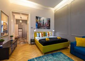 Budapest Holidays Courtyard 4
