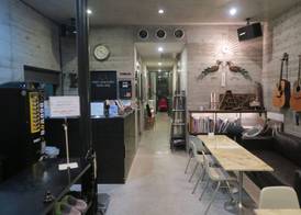 Kangaroo Hotel 3