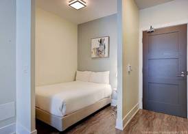 Metropolis Loft - CN Tower 4