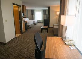 Holiday Inn Express & Suites CHANHASSEN by IHG 5