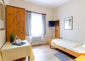 Kurgarten-Hotel 5