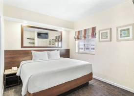 Crystal Beach Suites Miami Oceanfront Hotel 4
