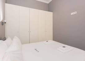 Liiiving in Porto-Silver Light Apartment 5
