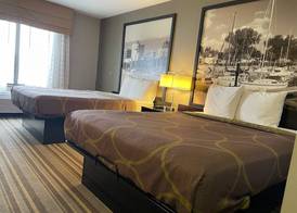 Delavan Inn and Suites 5