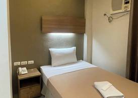 The Center Suites Cebu 4