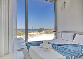 Seaview Luxury Villa Jacuzzi & Pool! 2 Min Beach 3