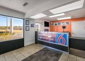 Motel 6 Dothan, AL 2