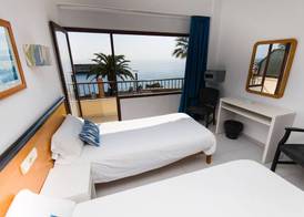 Hostal Port Corona 3