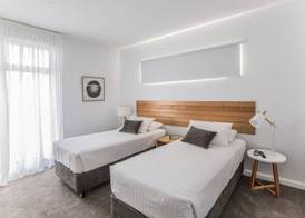 Island Quarters 3